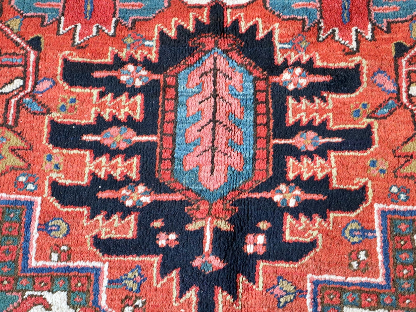 Persian Heriz Rug | 9' 5