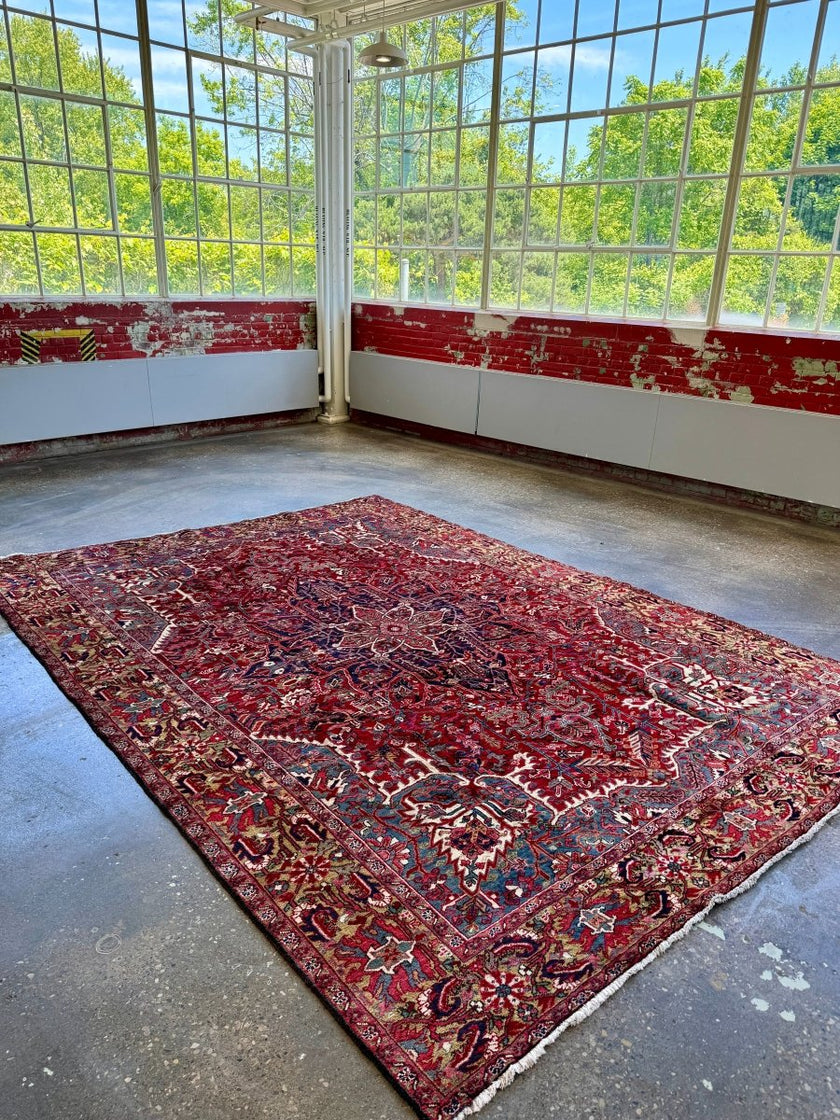 Persian Heriz Rug | 9' 5