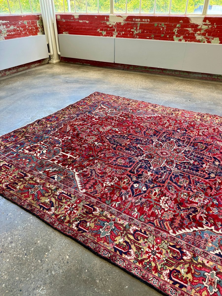 Persian Heriz Rug | 9' 5