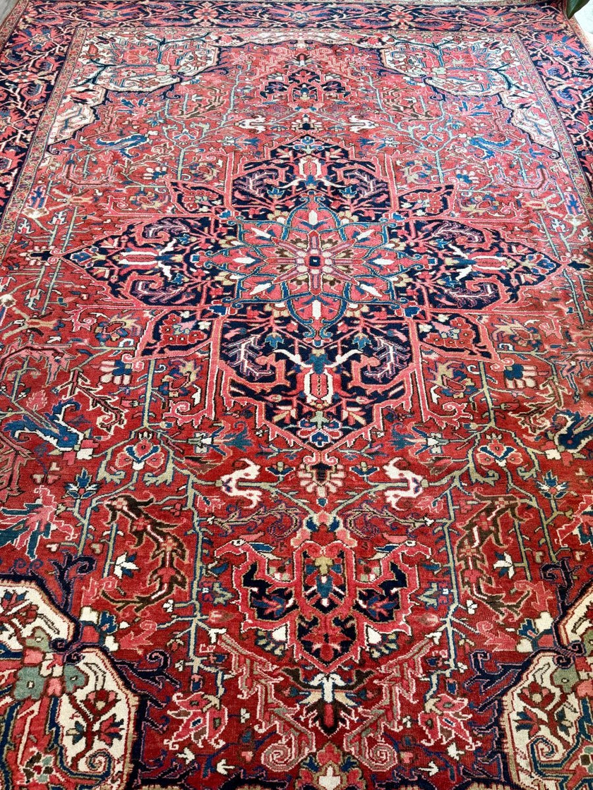 Persian Heriz Rug | 9' 8