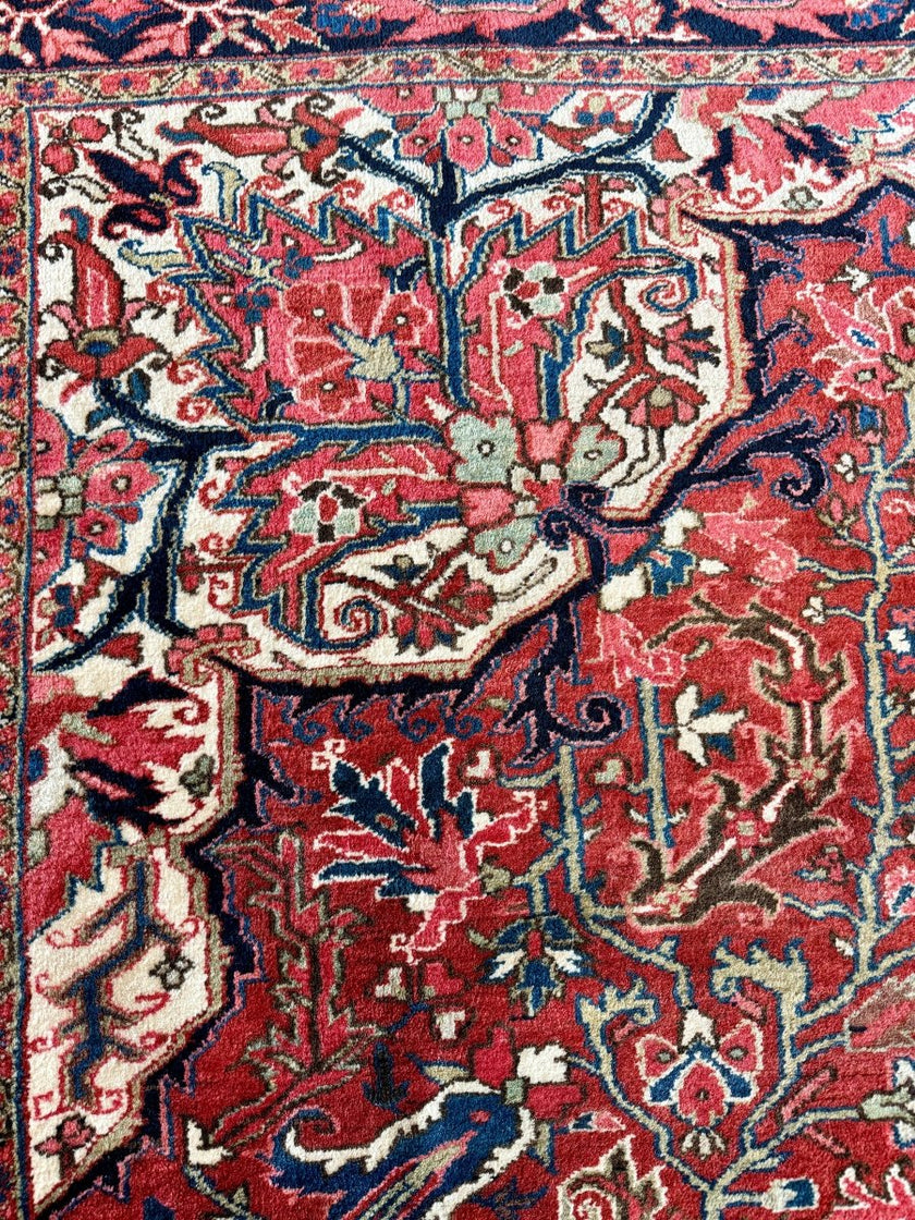 Persian Heriz Rug | 9' 8