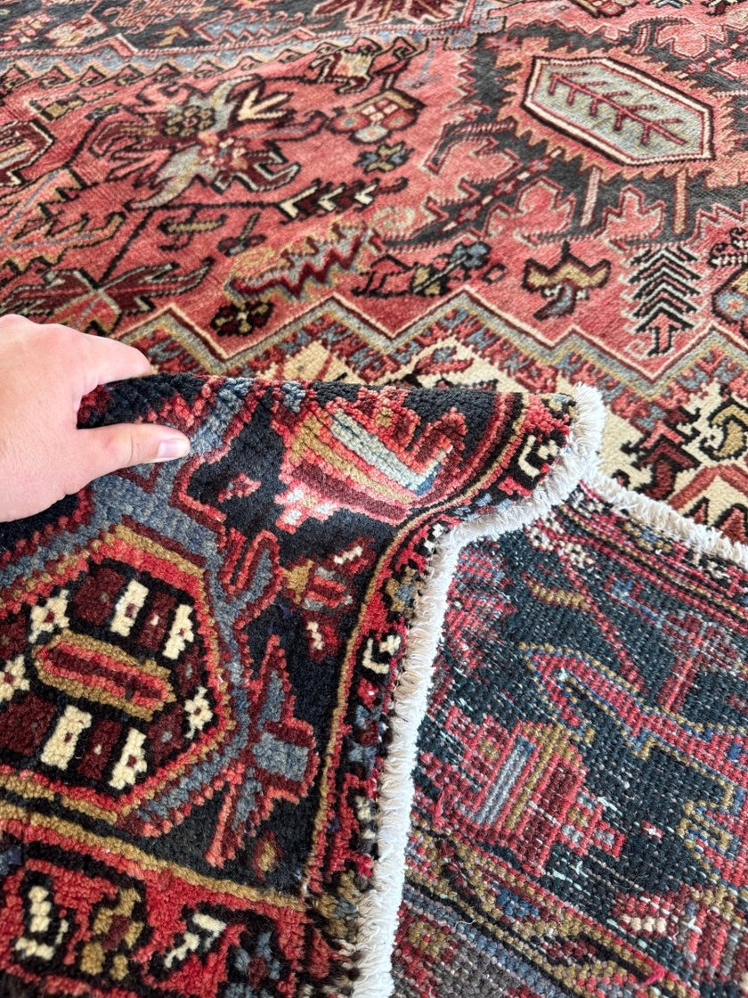 Persian Heriz Rug | 9' 8