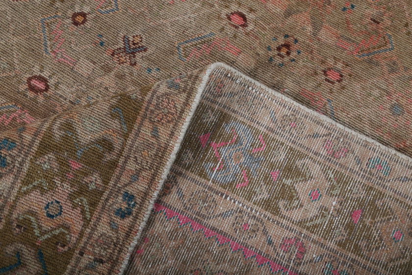 Persian Hosseinabad Rug | 5' 3