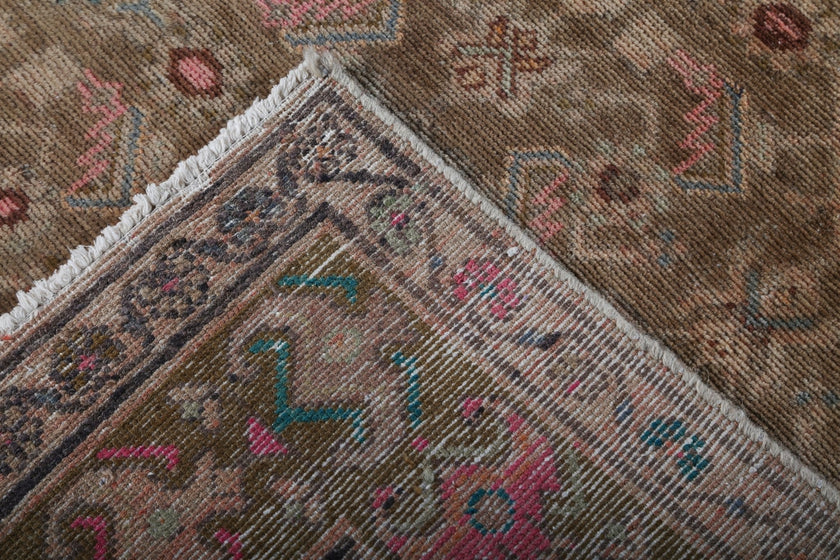 Persian Hosseinabad Rug | 5' 3