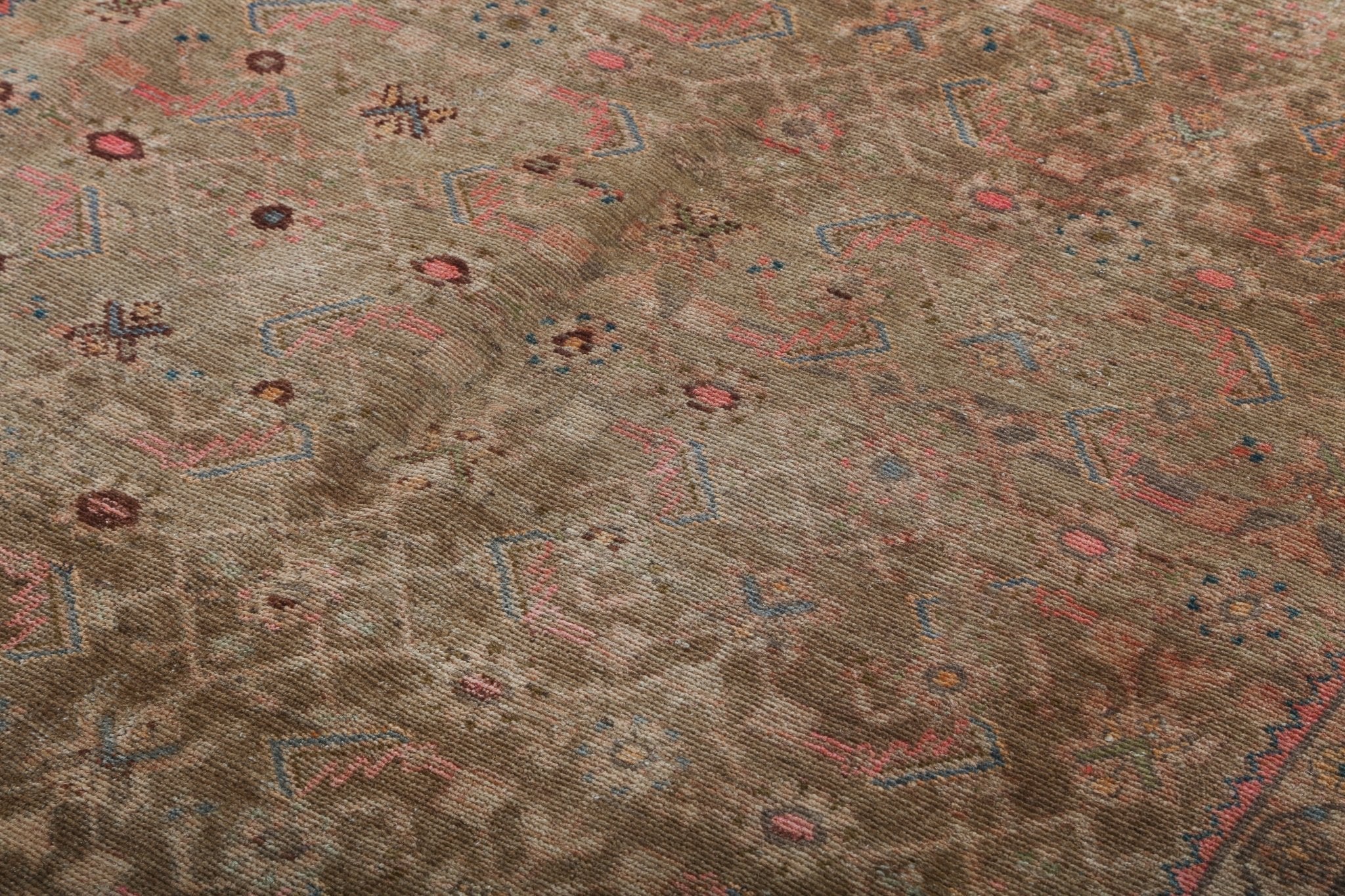 Persian Hosseinabad Rug | 5' 3