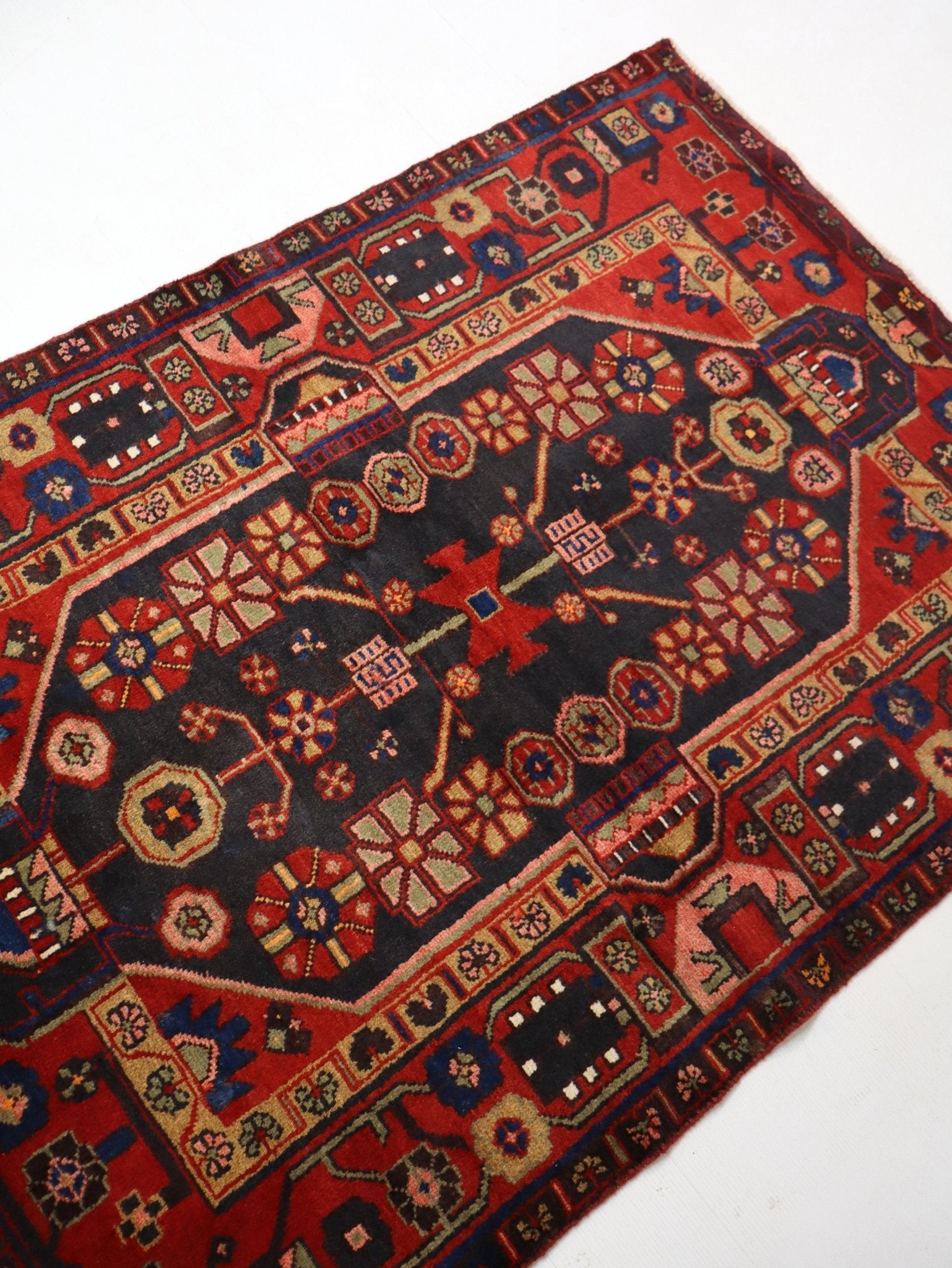 Persian Hamadan Rug | 3' 9” x 5' 3