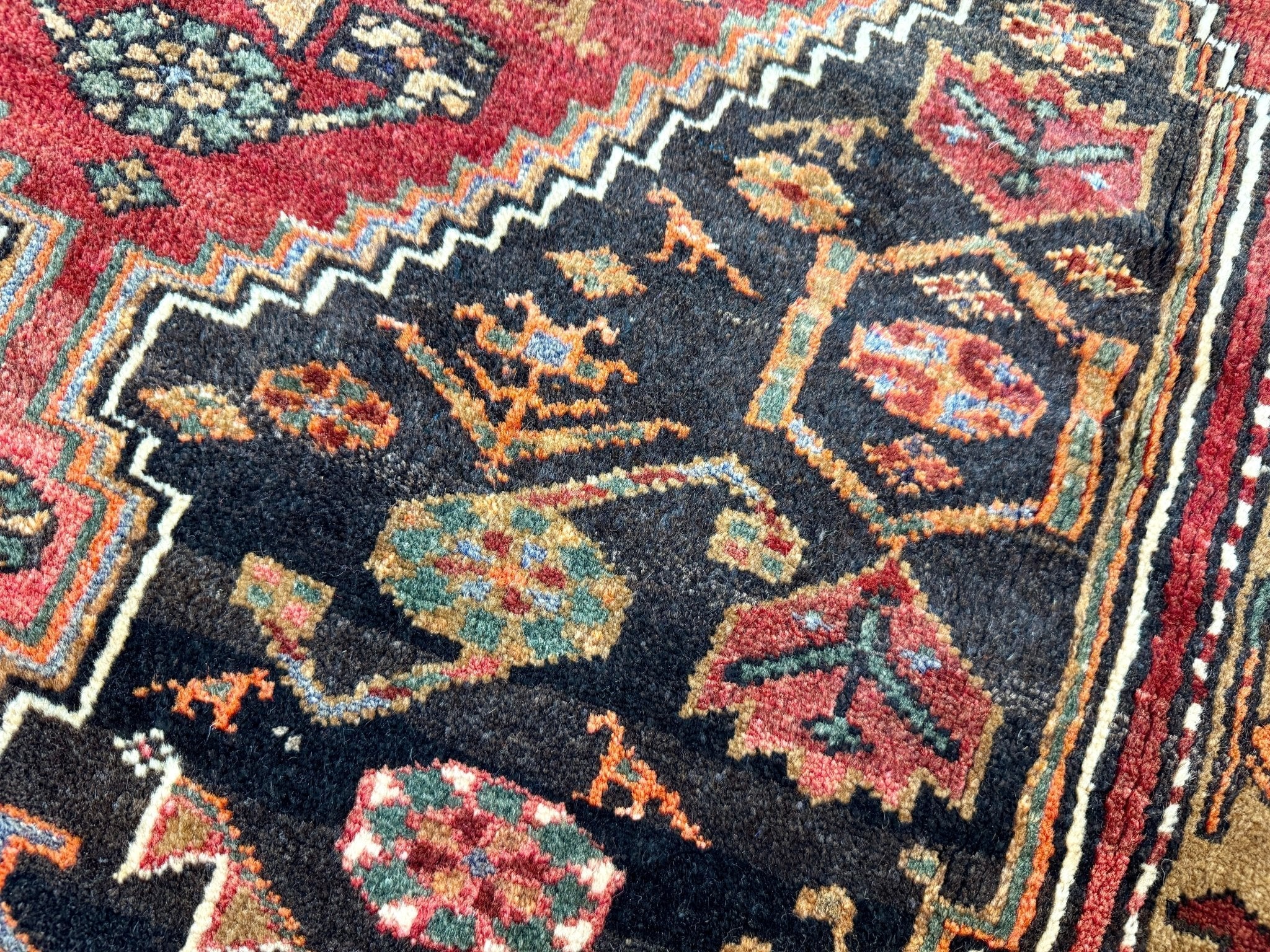 Persian Zanjan Rug | 4' 6” x 7' 9