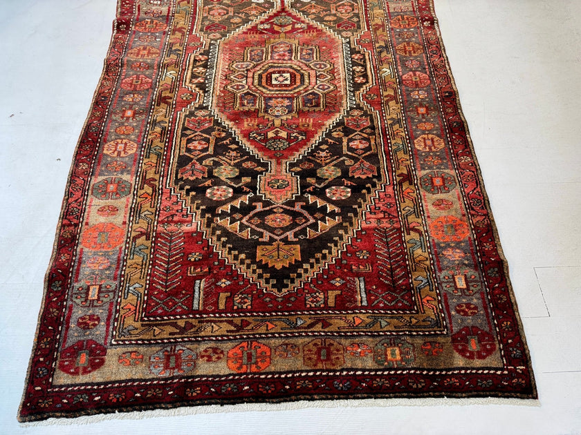 Persian Zanjan Rug | 4' 6” x 7' 9