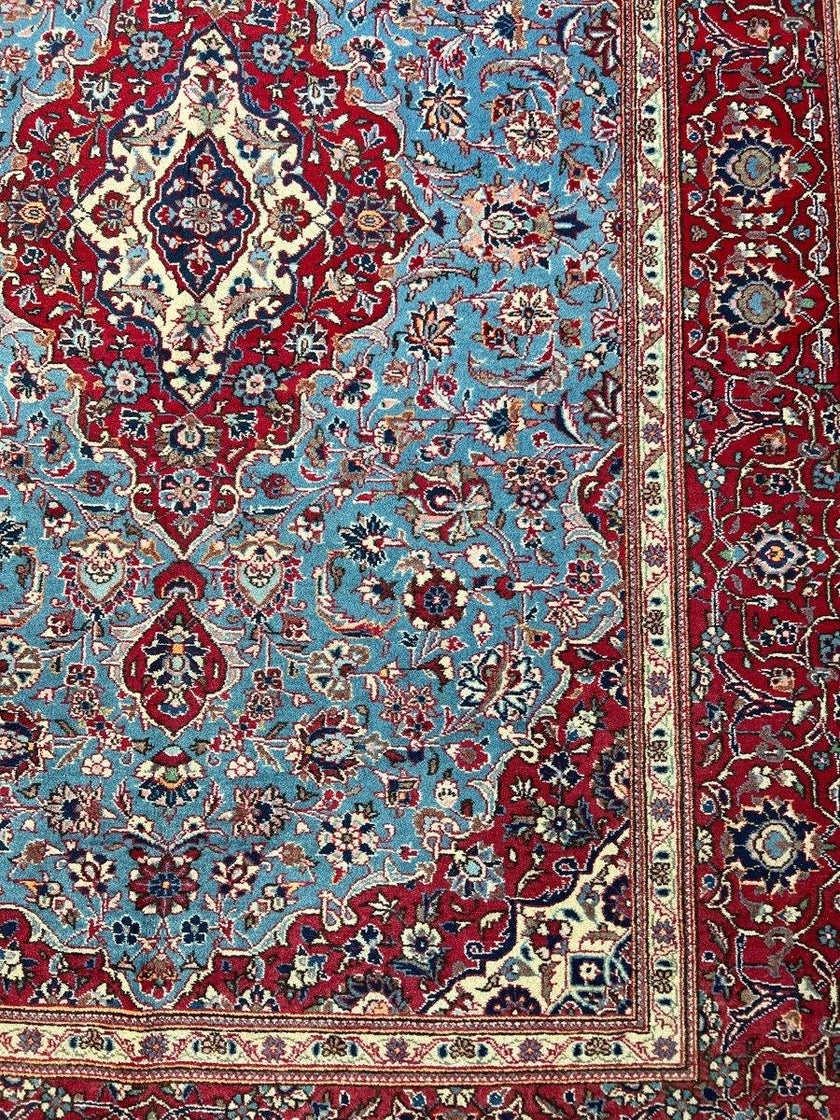 Persian Kashan (or Yazd) Rug | 6' 6