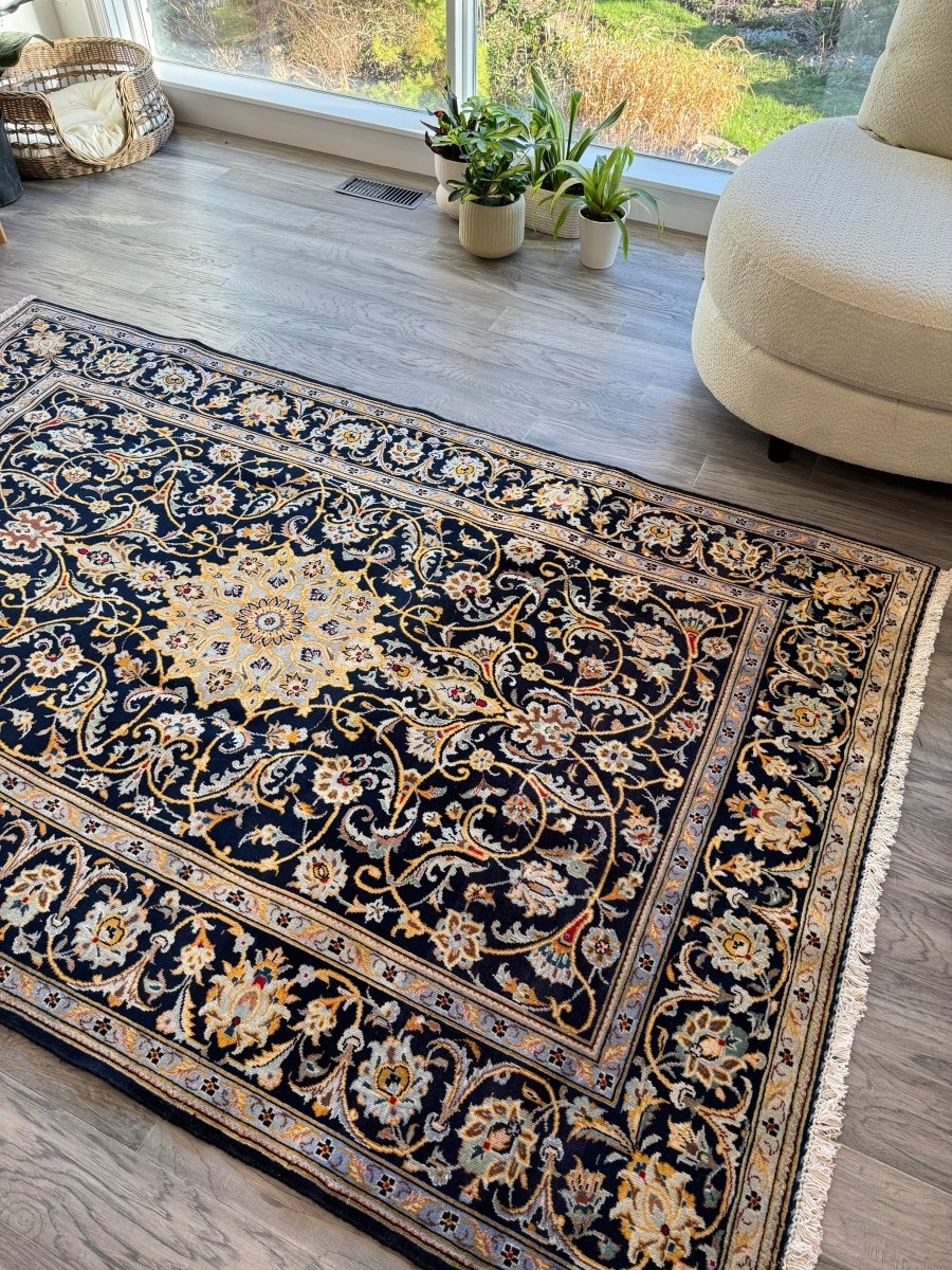 Persian Kashan Rug | 4' 10