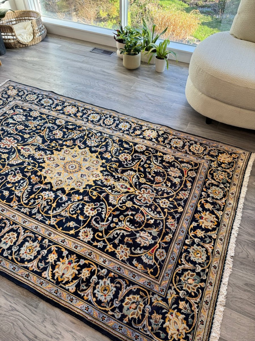 Persian Kashan Rug | 4' 10