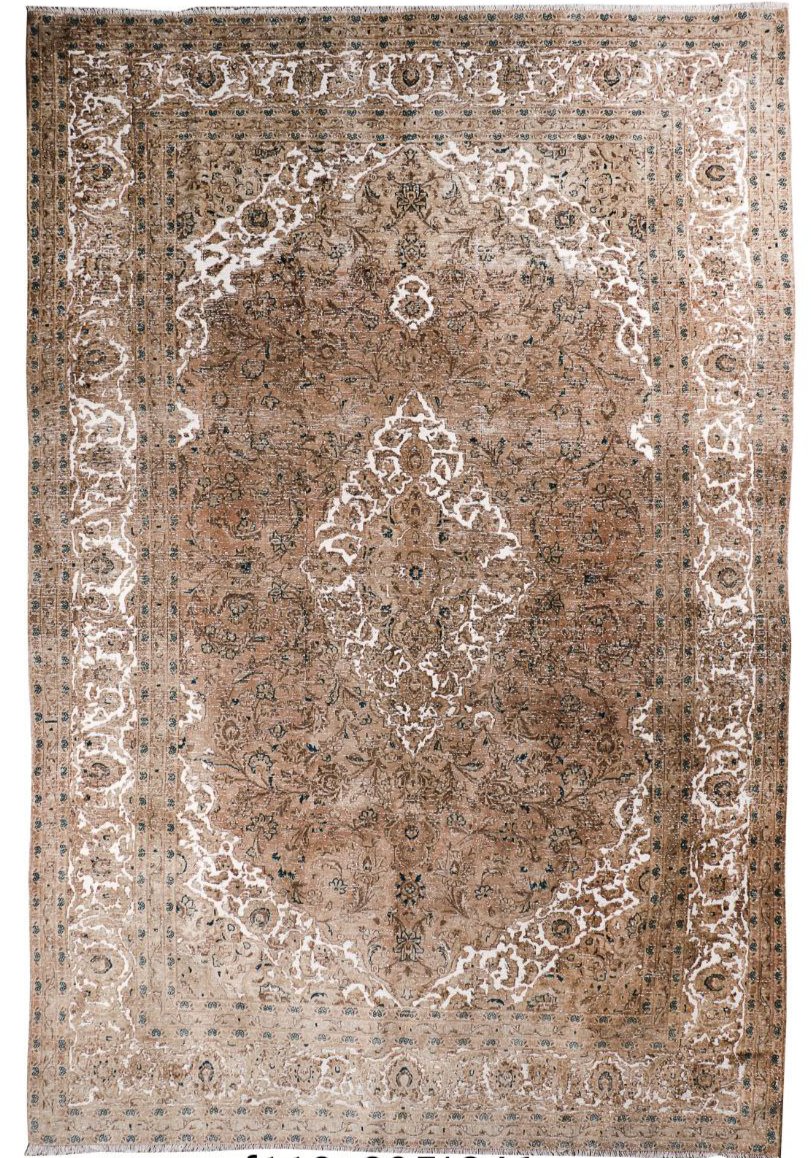 Persian Kashan Vintage Rug | 8' 1
