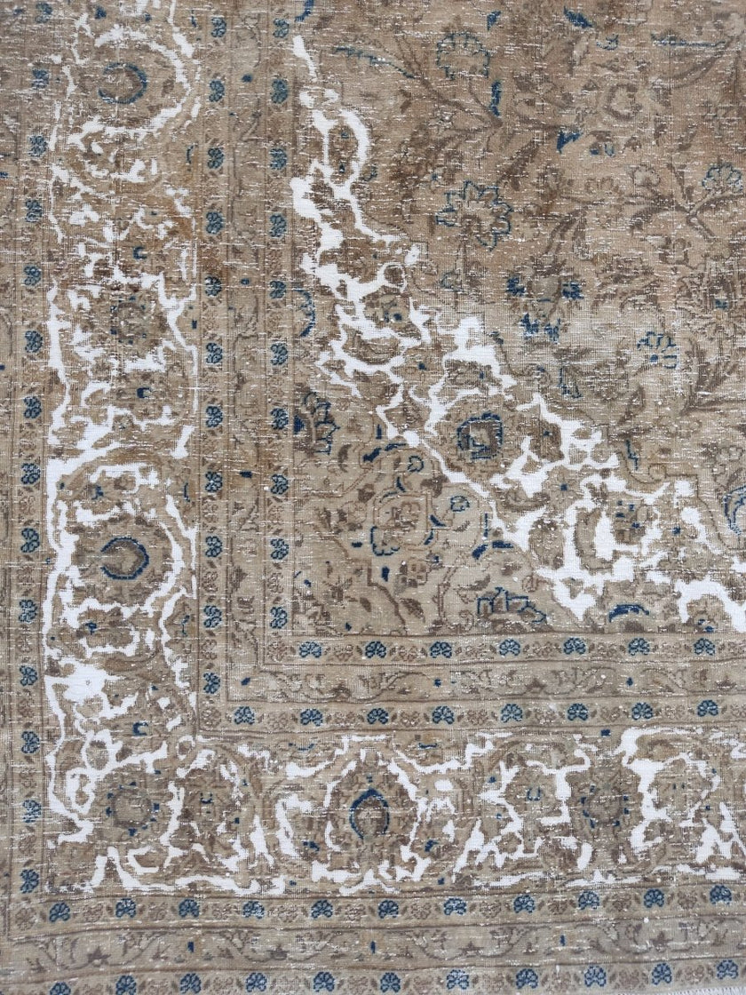 Persian Kashan Vintage Rug | 8' 1