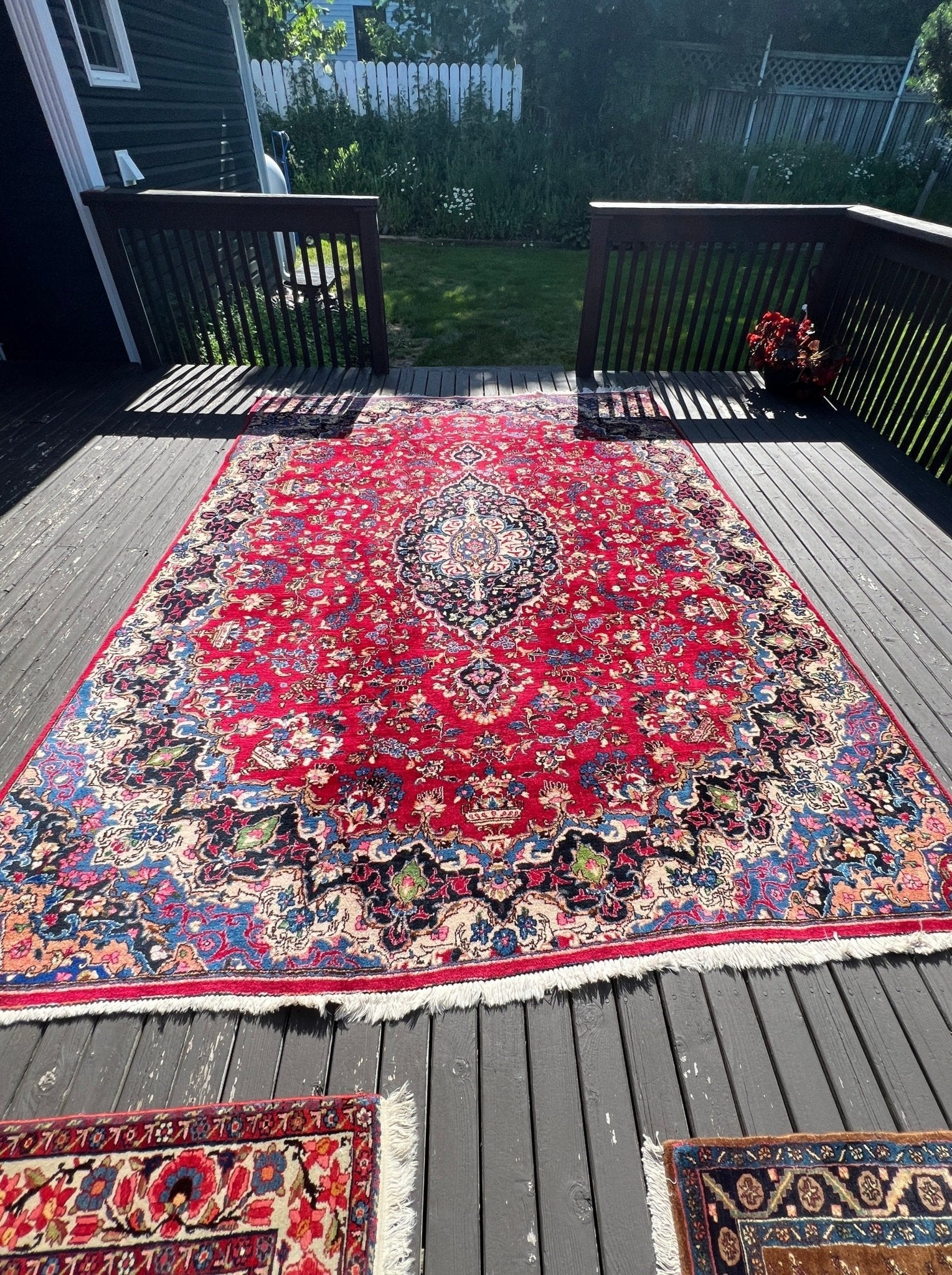 Persian Mashad Rug | 7' 10