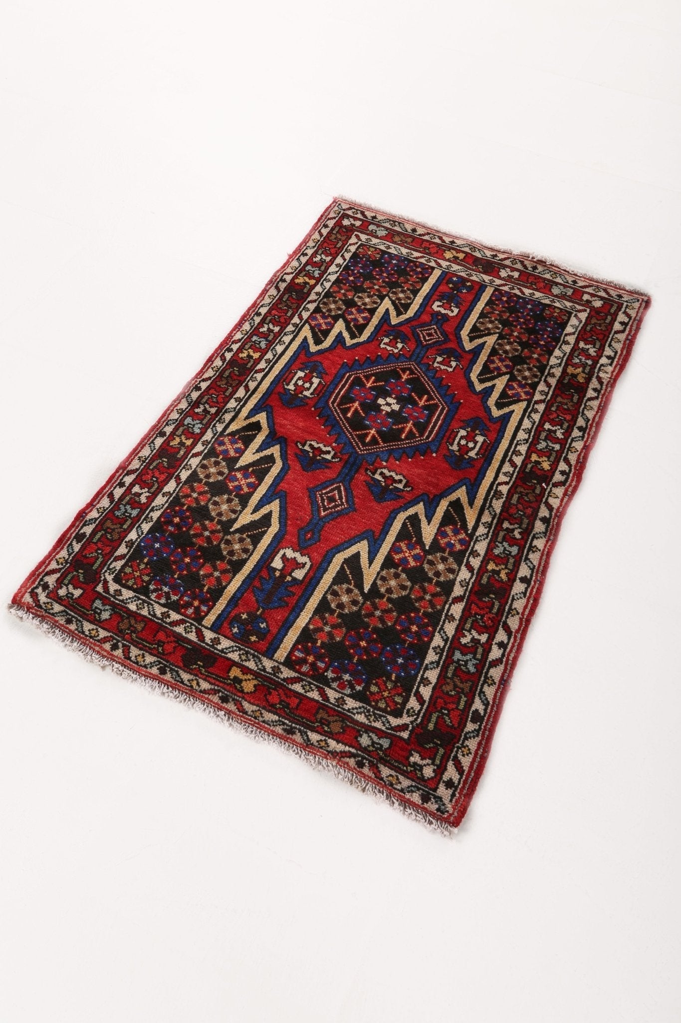 Persian Mazlaghan Rug | 2' 7