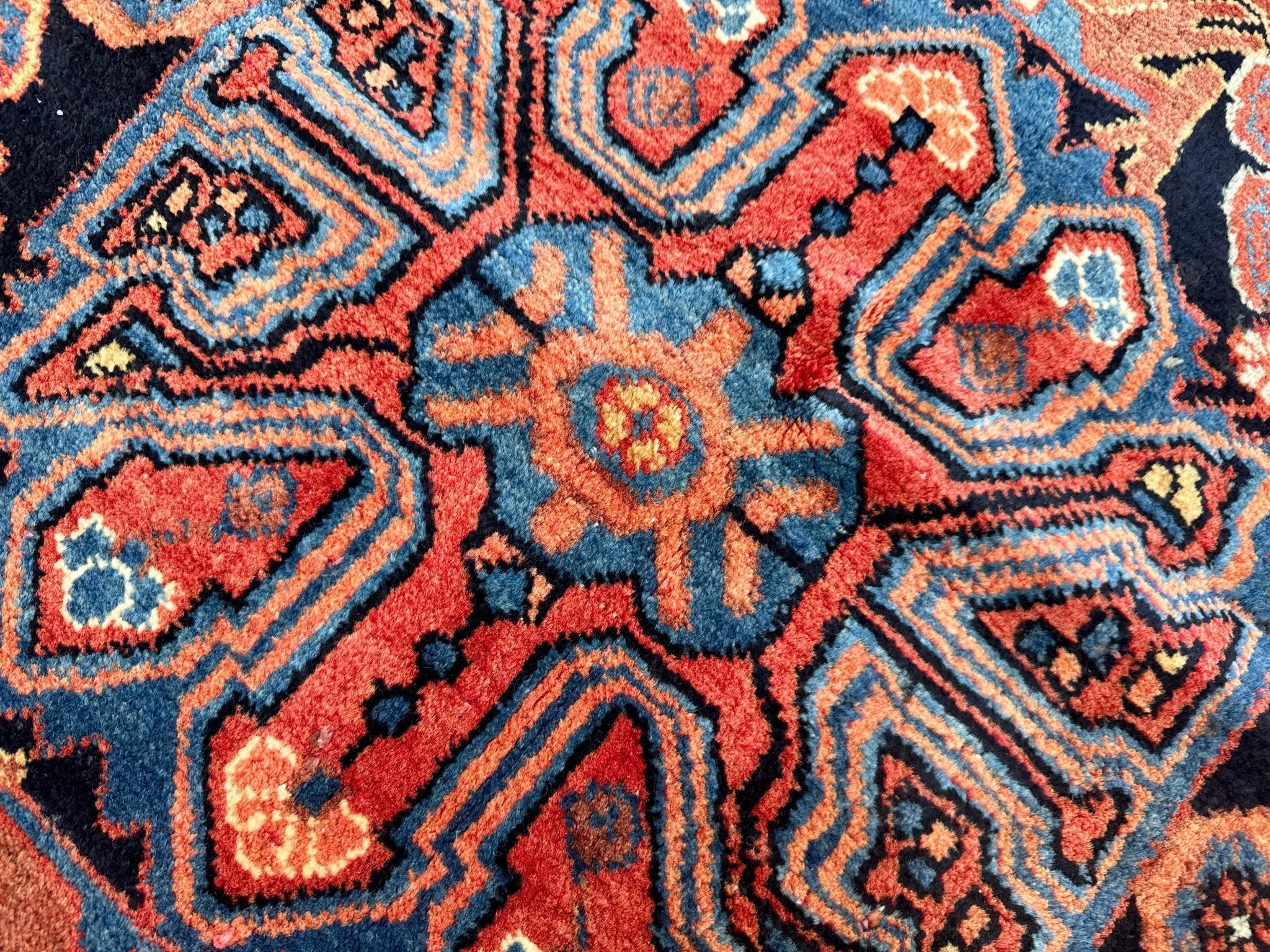 Persian Nahavand Rug | 3' x 5' 8