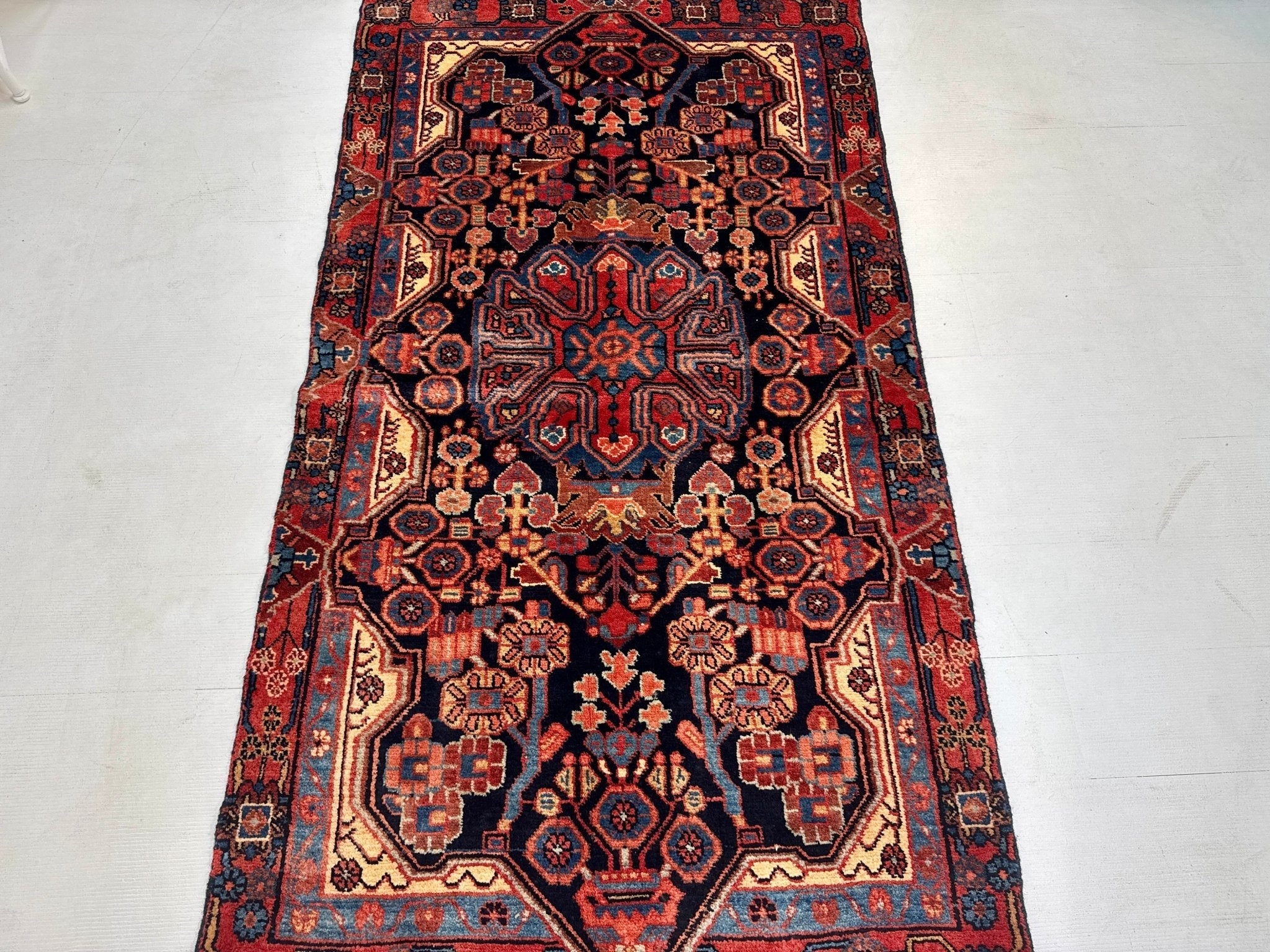 Persian Nahavand Rug | 3' x 5' 8