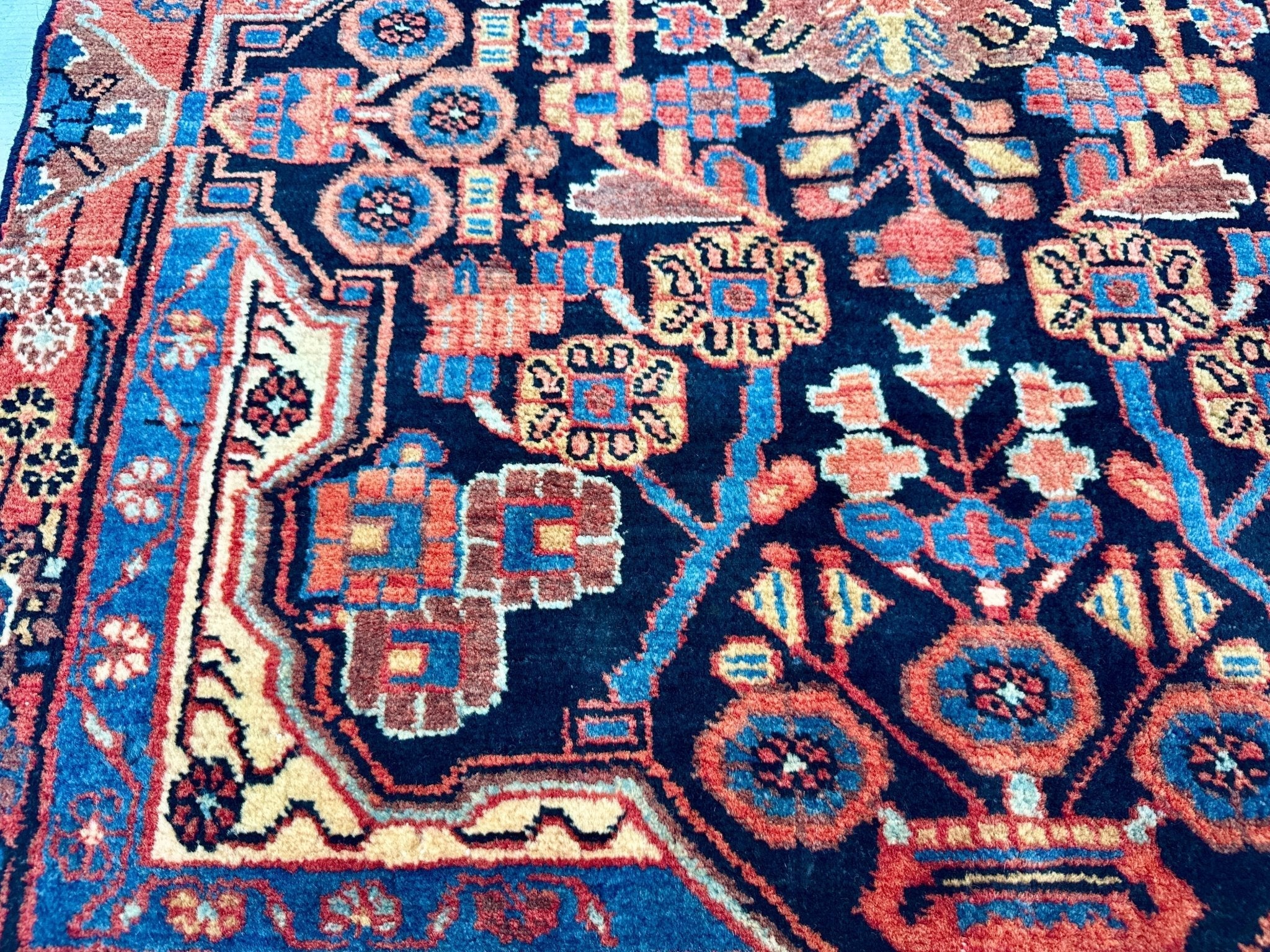 Persian Nahavand Rug | 3' x 5' 8