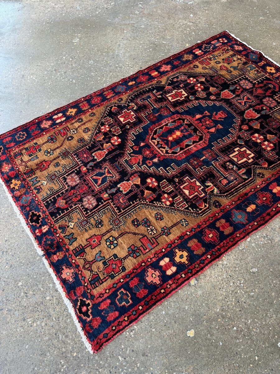 Persian Nahavand Rug | 4' 6