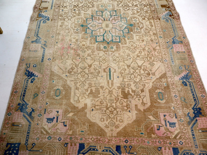 Persian Nahavand Rug | 5' 1” x 9' 4