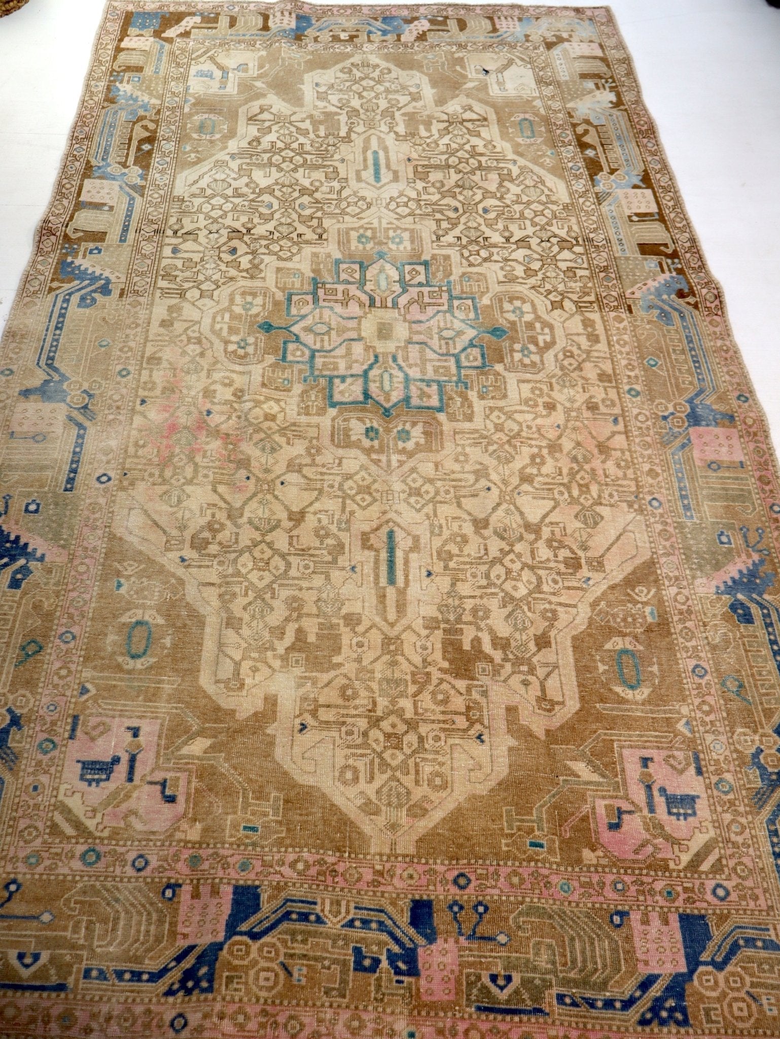 Persian Nahavand Rug | 5' 1” x 9' 4