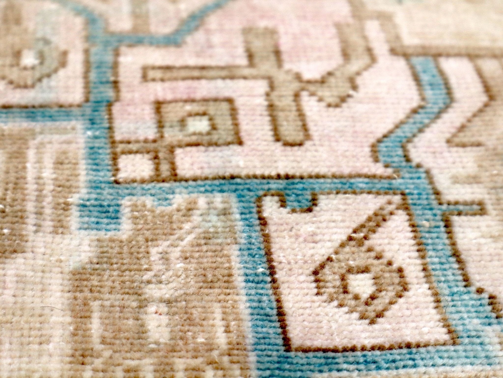 Persian Nahavand Rug | 5' 1” x 9' 4