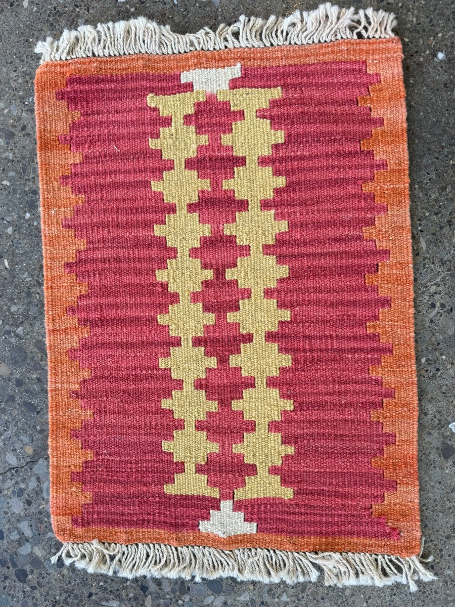 Persian Qashqai Kilim Rug | 1' 5