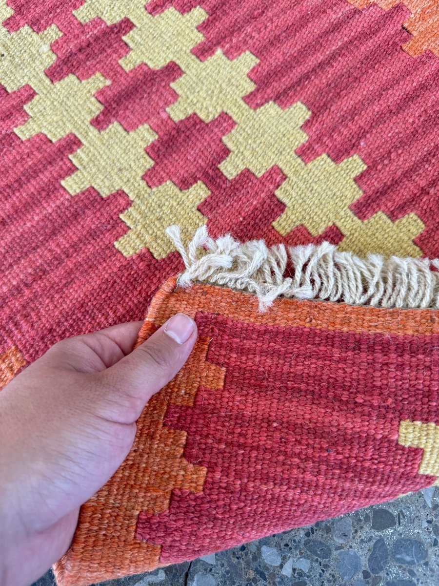 Persian Qashqai Kilim Rug | 1' 5