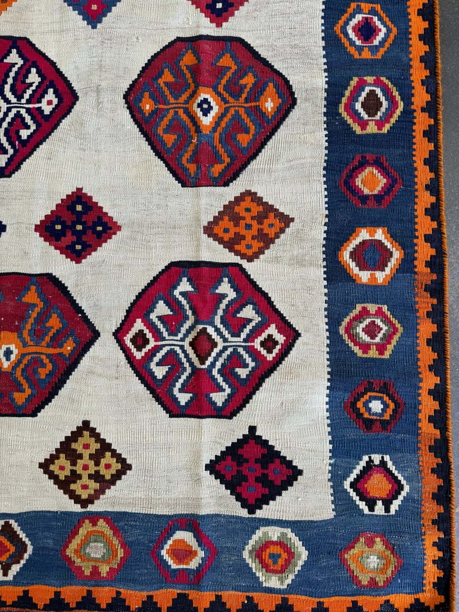 Persian Qashqai Kilim Rug | 4' 11