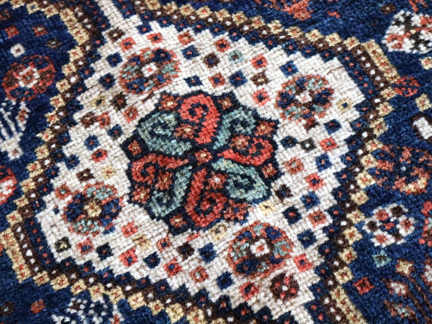 Persian Qashqai Rug | 4' x 5' 1