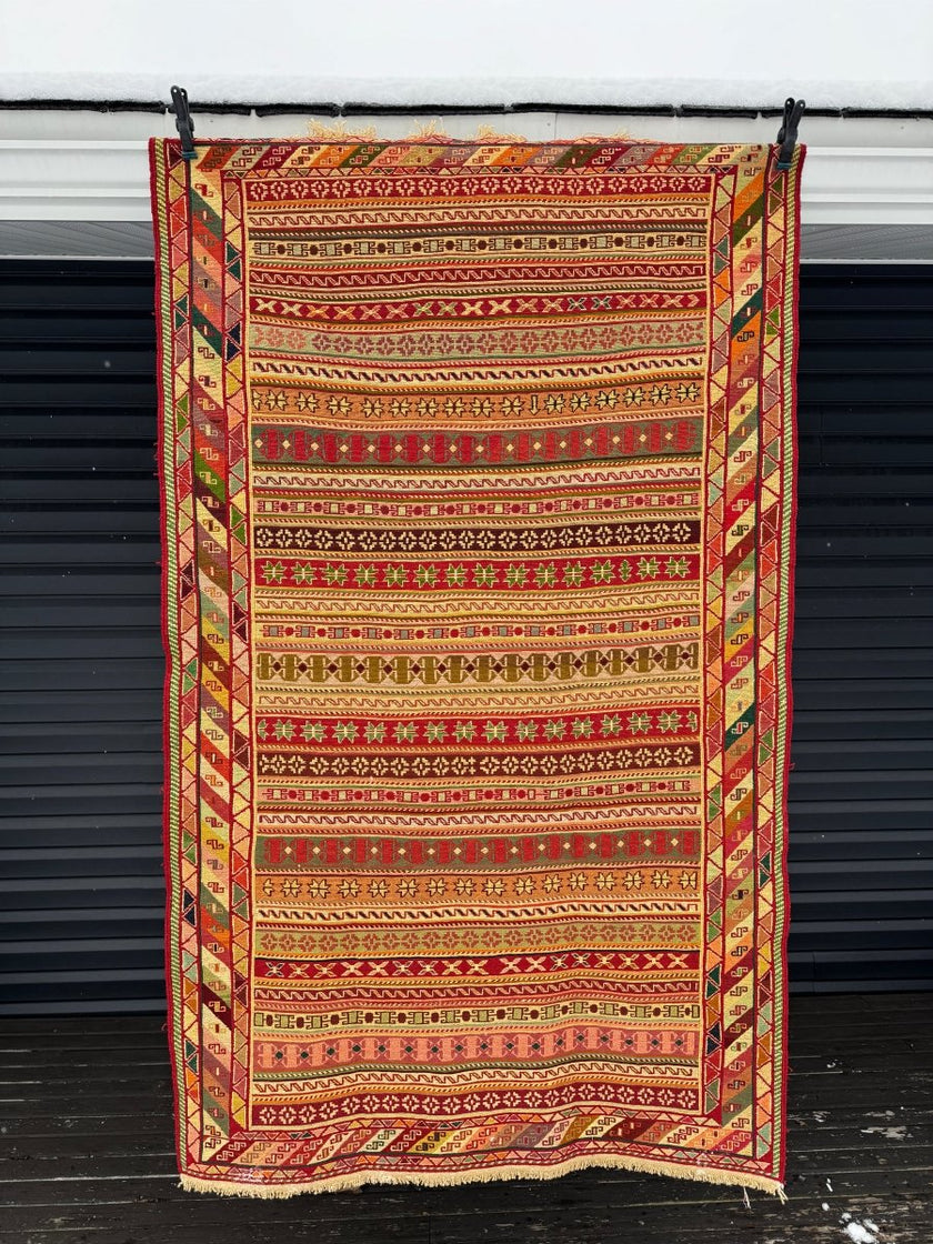 Persian Rah Rah Suzani Kilim | 4' x 6' 9