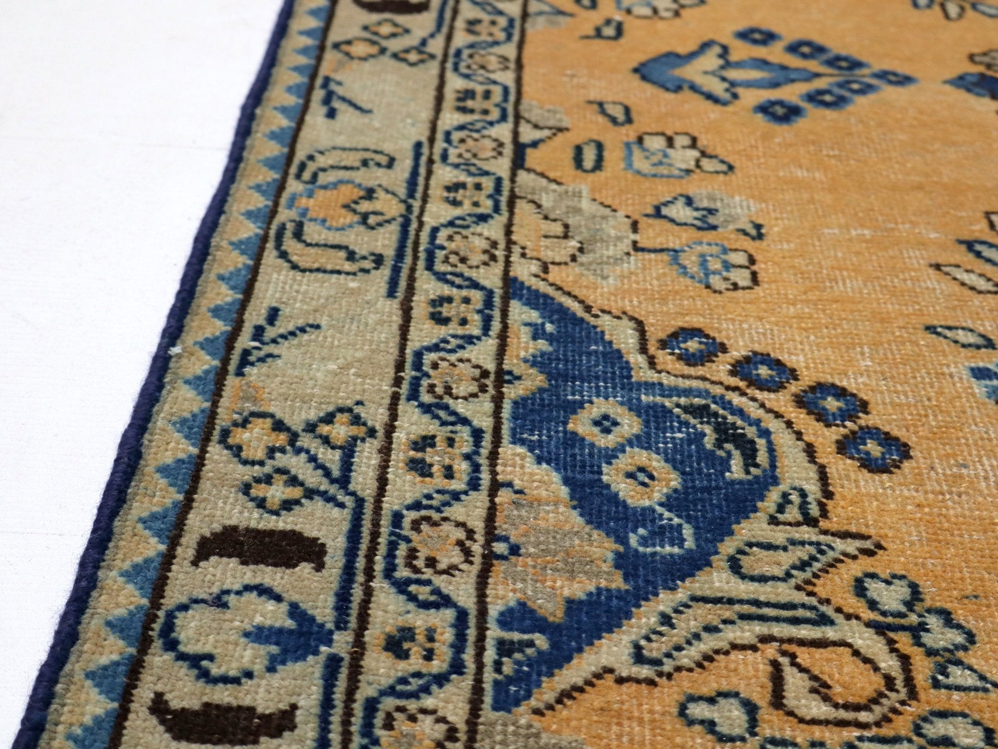 Persian Sabzevar Rug | 7' 3” x 10' 2