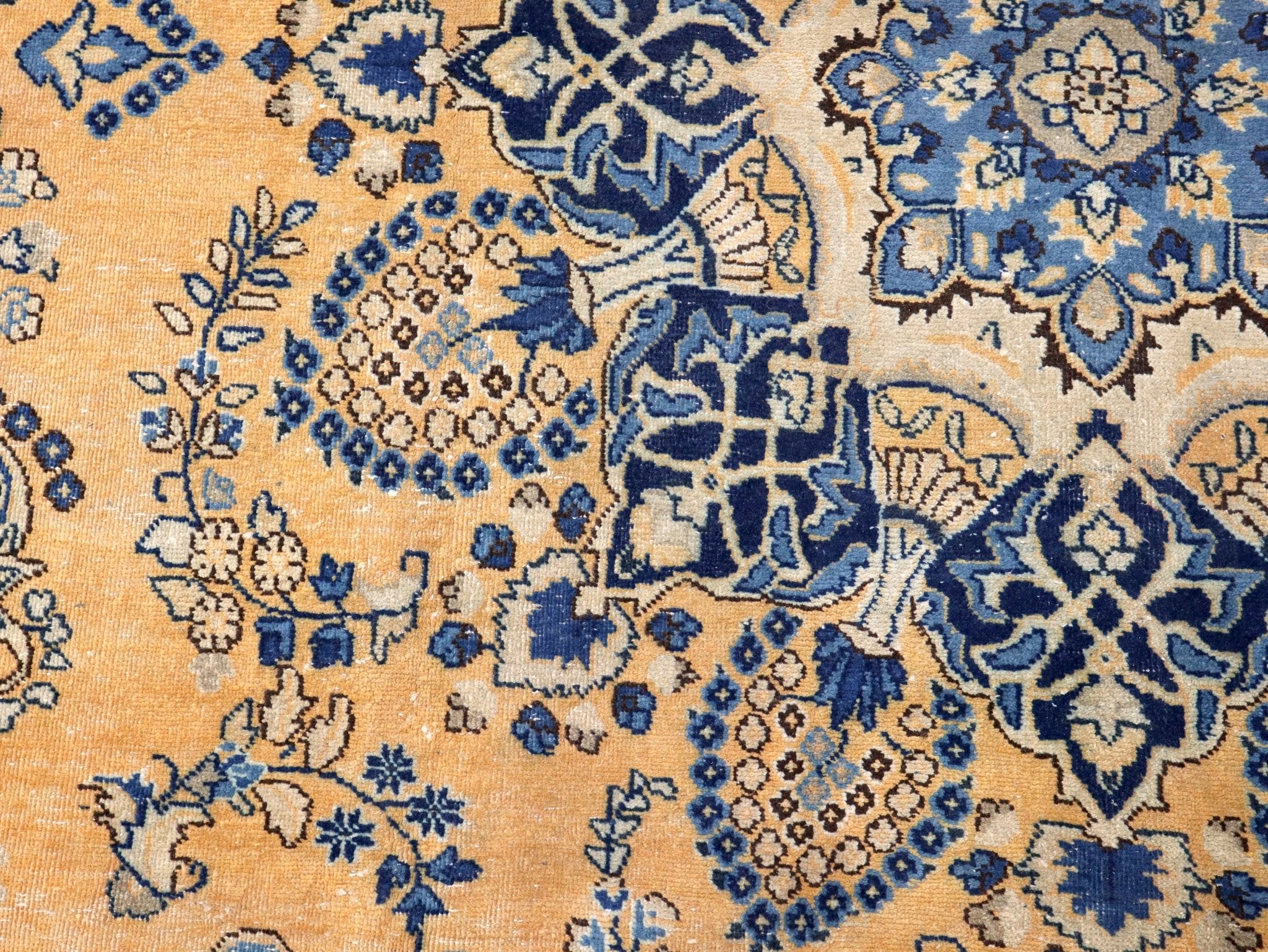 Persian Sabzevar Rug | 7' 3” x 10' 2