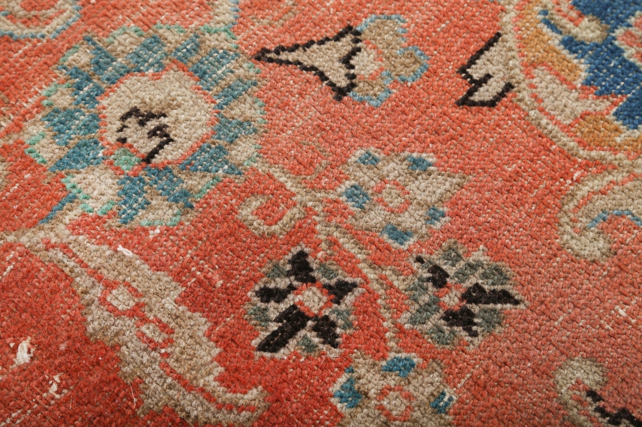 Persian Sabzevar Rug | 9' 5