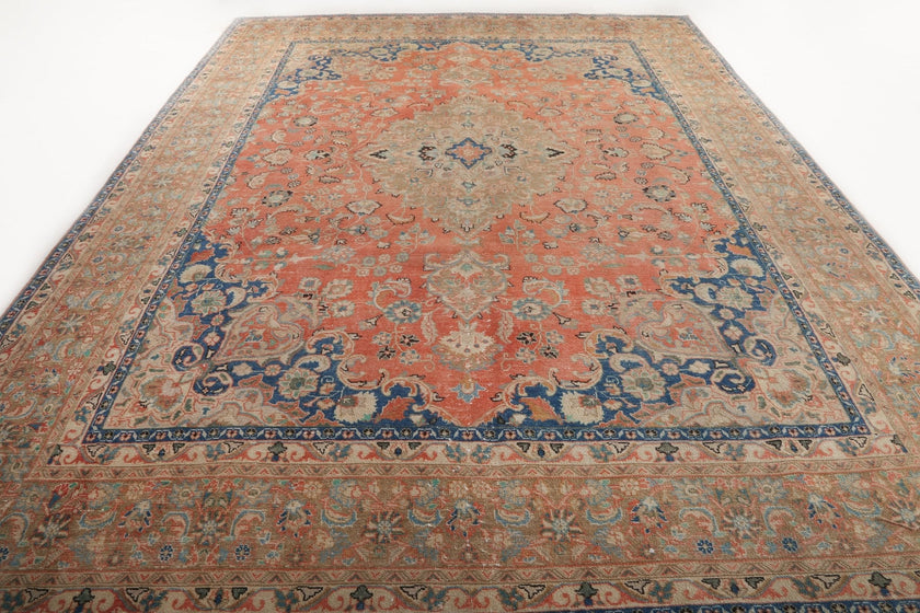 Persian Sabzevar Rug | 9' 5