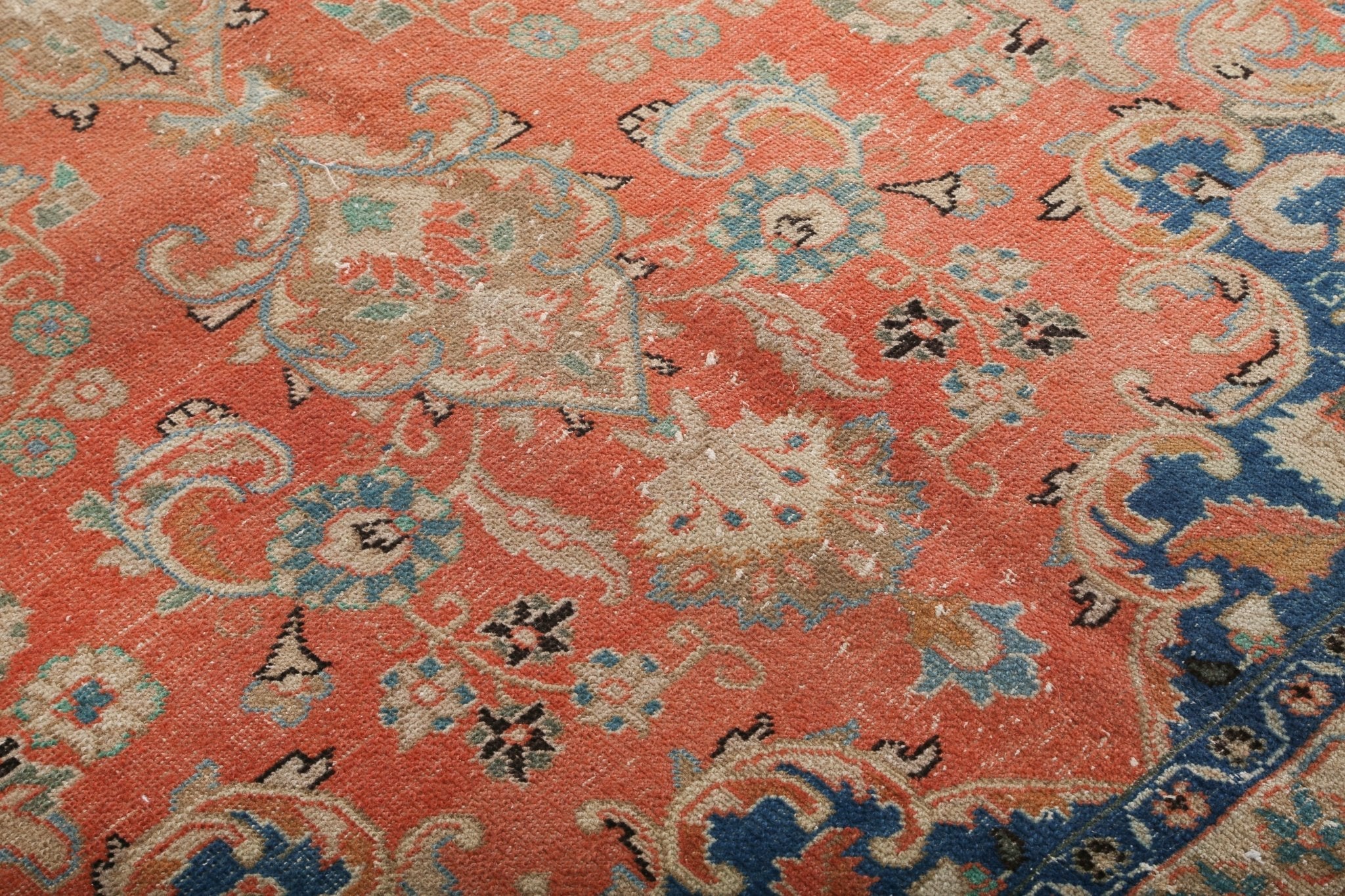 Persian Sabzevar Rug | 9' 5