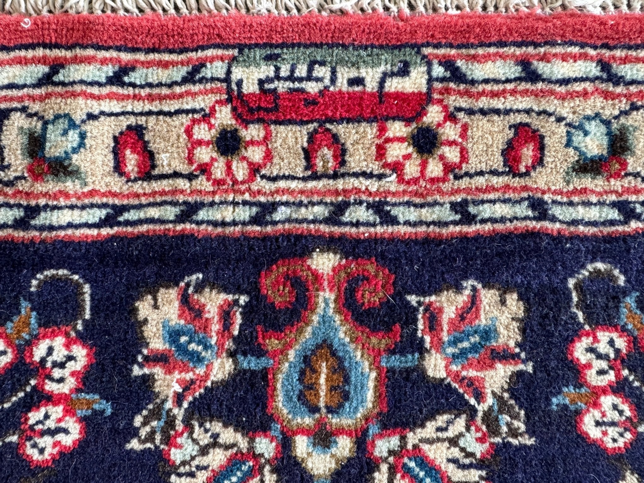 Persian Sarouk Rug | 6' 11