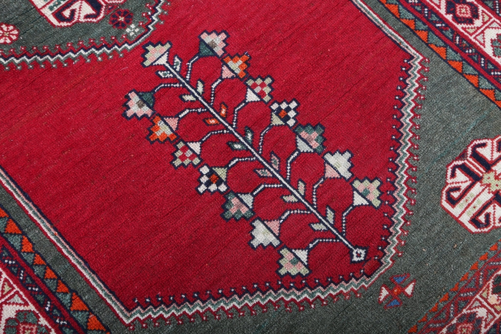 Persian Abadeh Rug | 2' 11