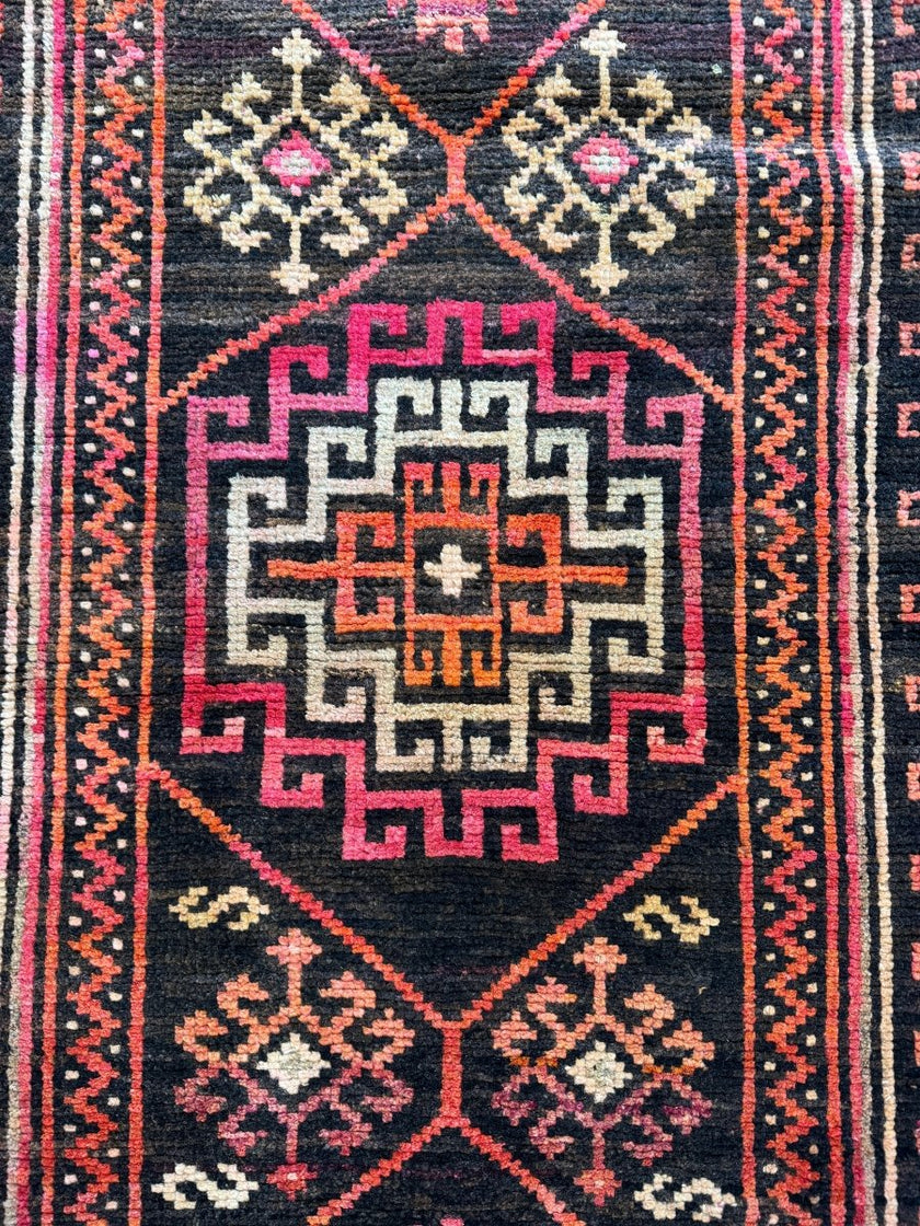 Persian Shahrebabak Runner Rug | 2' 8
