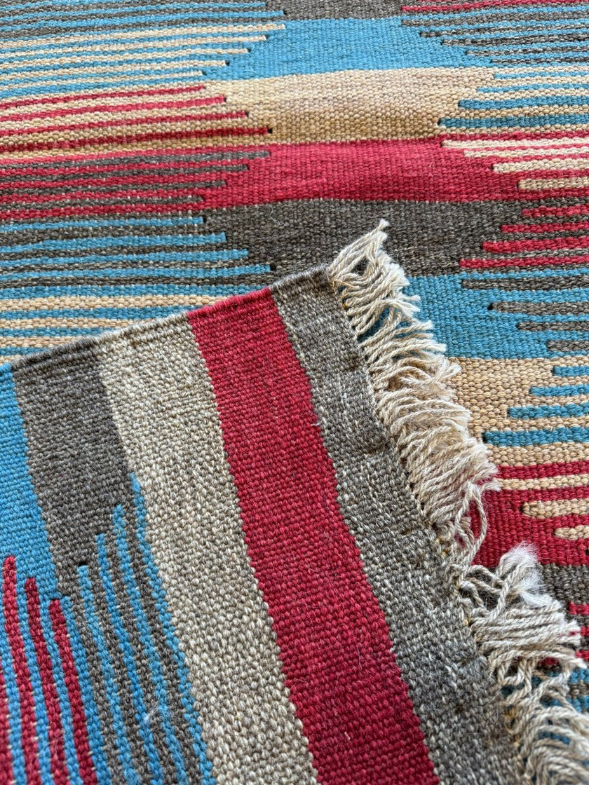 Persian Shiraz Kilim Rug | 3' x 4' 6