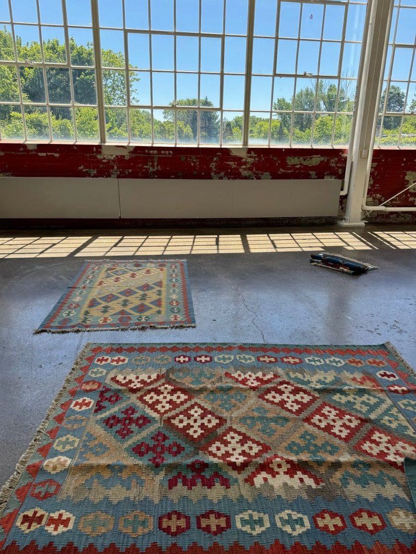 Persian Shiraz Kilim Rug | 5' 3
