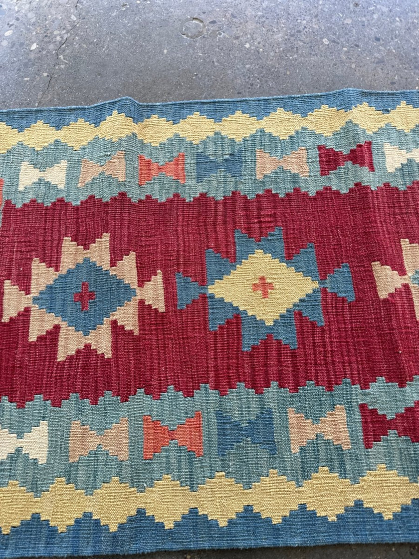 Persian Shiraz Kilim Runner Rug | 2' 10