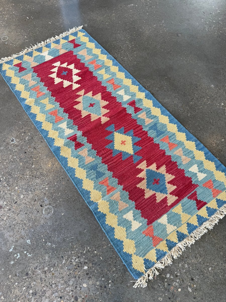 Persian Shiraz Kilim Runner Rug | 2' 10
