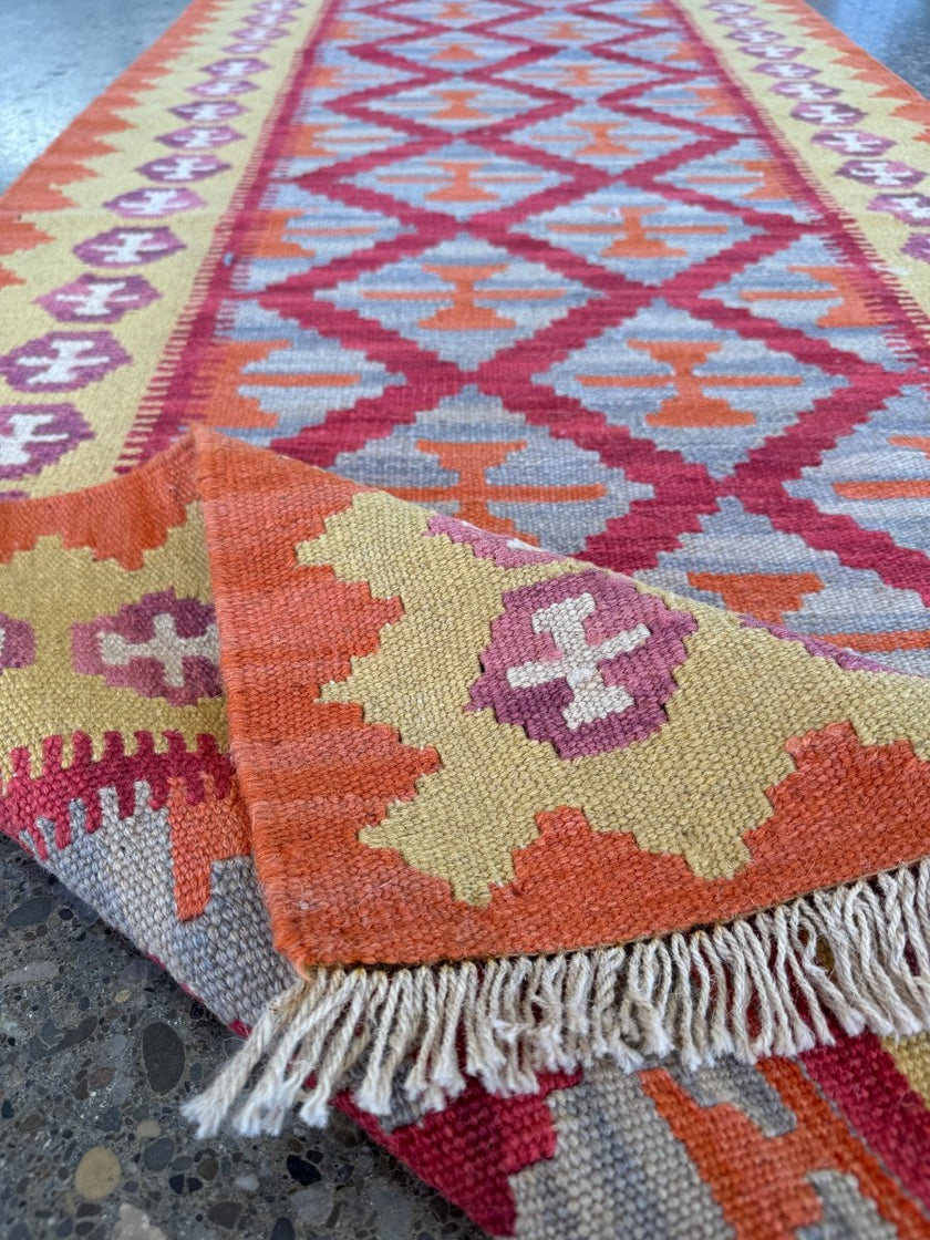 Persian Shiraz Kilim Runner Rug | 2' 9