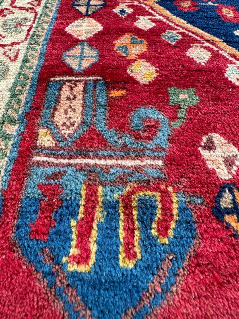 Persian Shiraz Rug | 1' 12