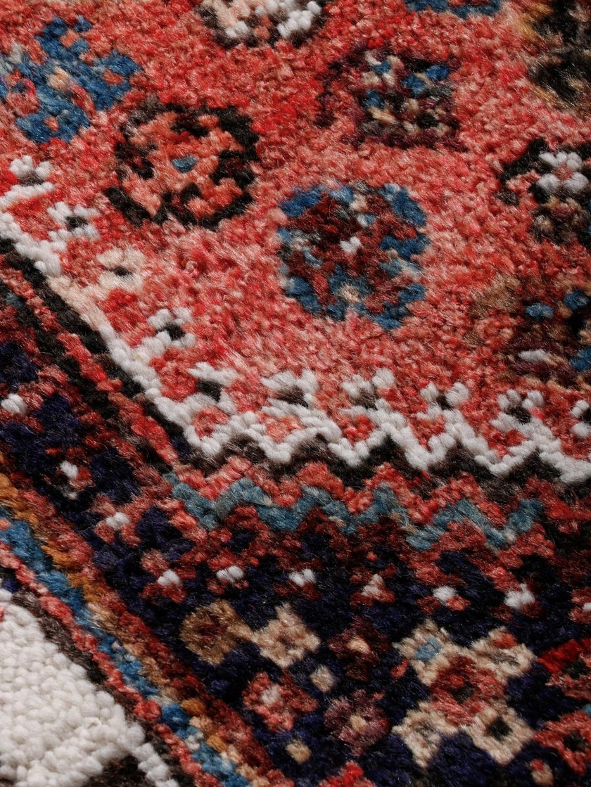 Persian Shiraz Rug | 3' 6” x 5' 1