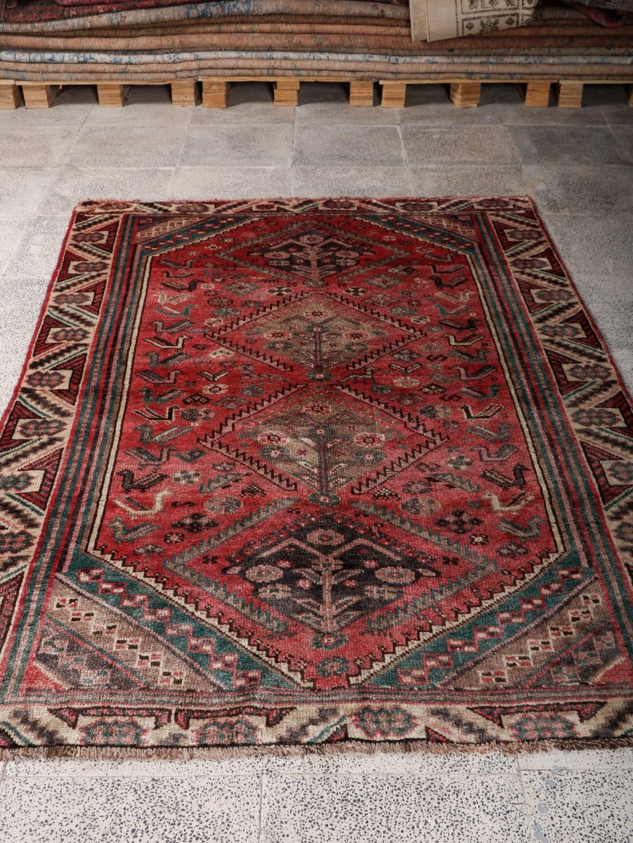 Persian Shiraz Rug | 4' 9” x 6' 9