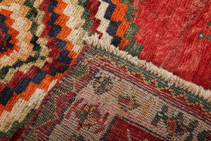 Persian Shiraz Rug | 5' 11