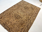 Persian Shiraz Rug | 5' 5” x 7' 11