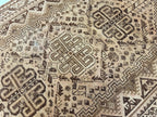 Persian Shiraz Rug | 5' 5” x 7' 11